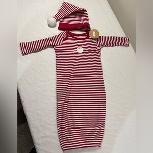 Mud Pie santa holiday Christmas Baby Outfit 2 pieces onesie layette gown